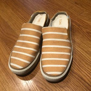 Brand New TOMS Mules sz 8